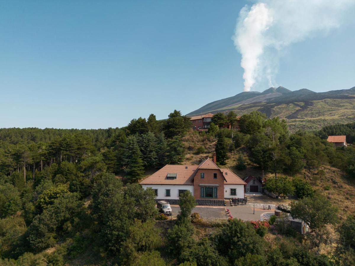 Hotel Villa Dorata Ніколозі Екстер'єр фото