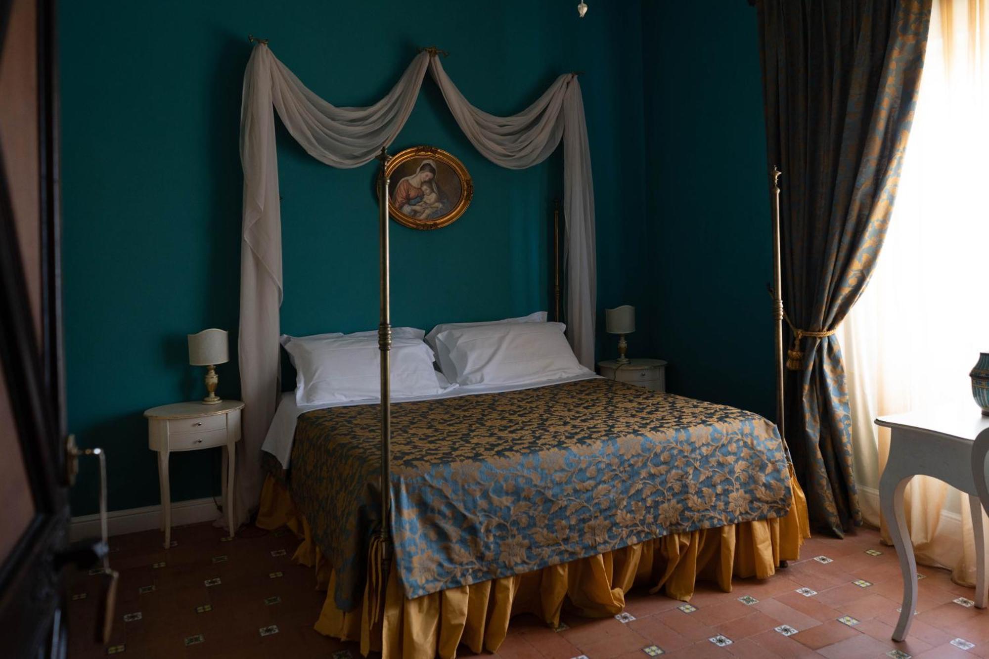 Hotel Villa Dorata Ніколозі Екстер'єр фото