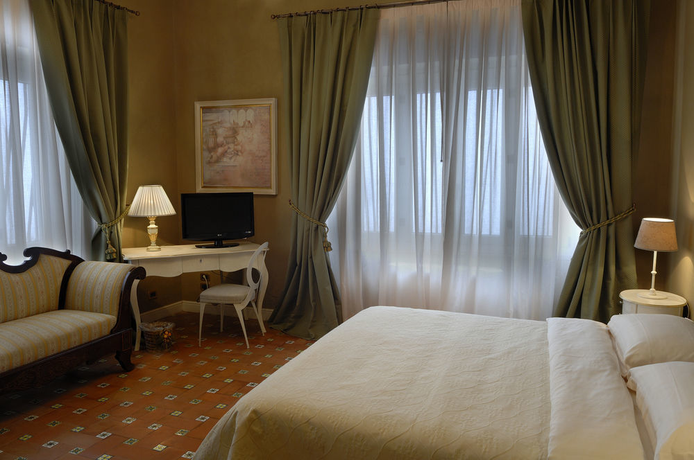 Hotel Villa Dorata Ніколозі Екстер'єр фото