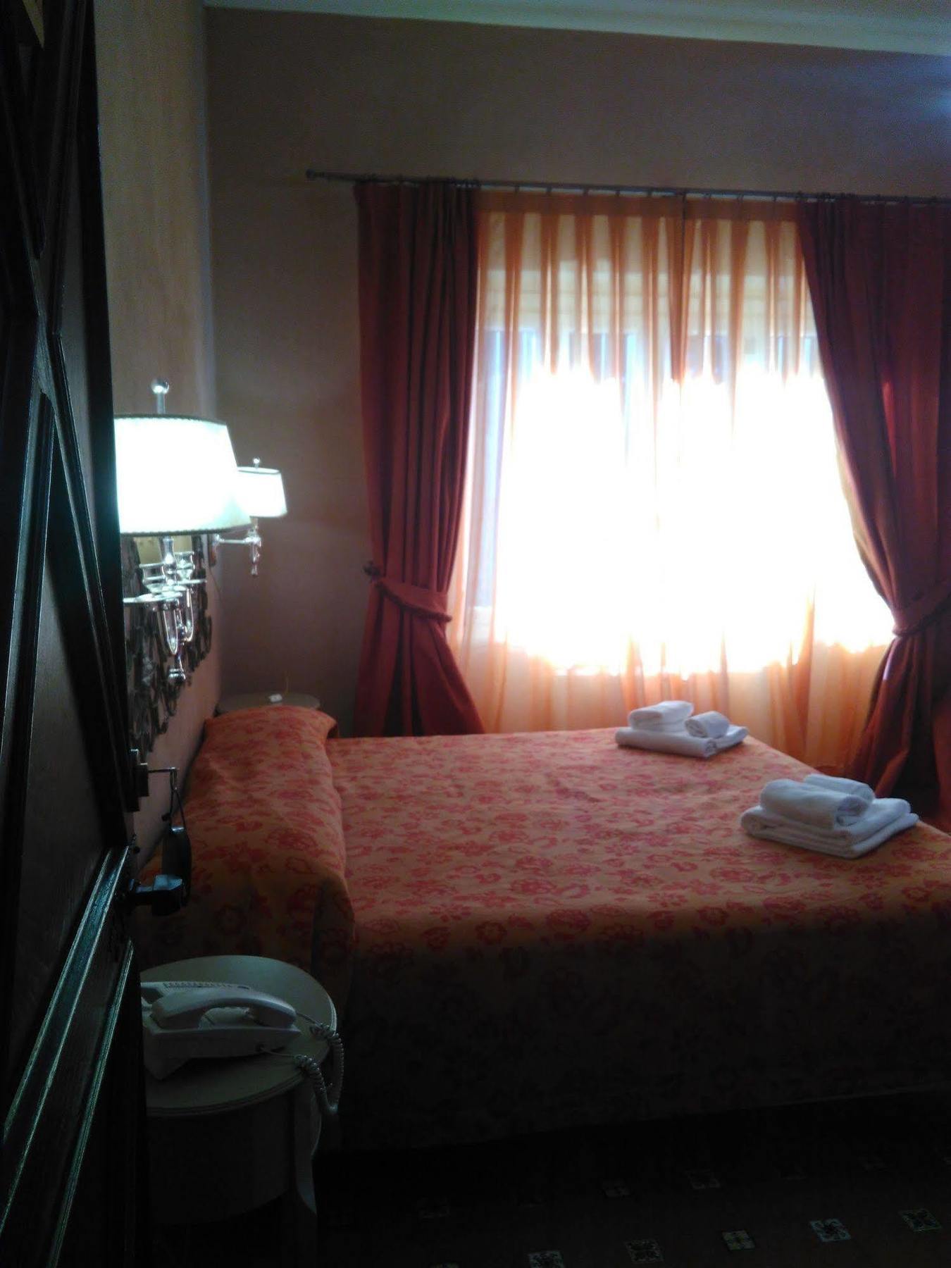 Hotel Villa Dorata Ніколозі Екстер'єр фото
